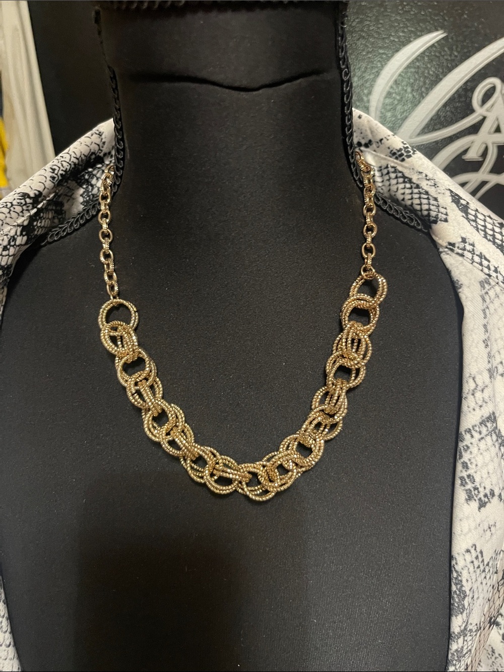 INC International Concepts Textured Interlocking Gold Link Necklace 21 inch